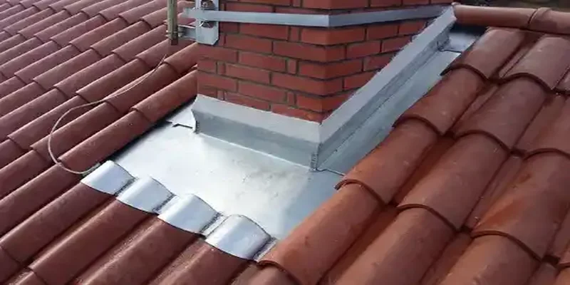 travaux de zinguerie et pose de gouttières zinc à Corbel